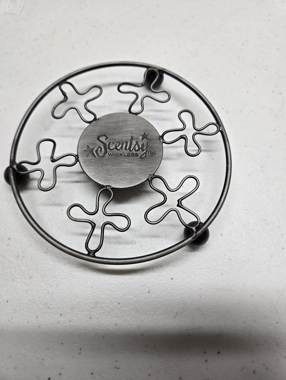 Scentsy Electric Wax Warmer Stand "Flower" 5" Round Metal Trivet New No Box.